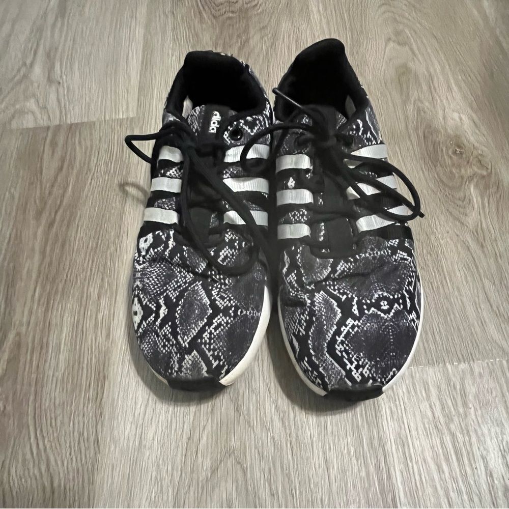 Adidas Black & White Snake Print Patterned Running Shoes - Picture 2 of 11